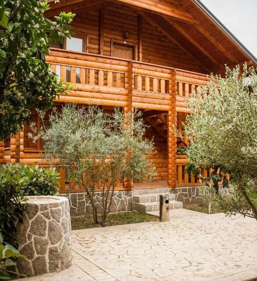 بانگلوی استاندارد 2 خوابه, Apart Hotel Llolla