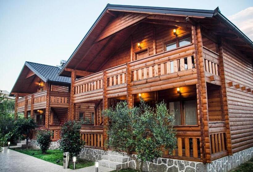 بانگلوی استاندارد 2 خوابه, Apart Hotel Llolla