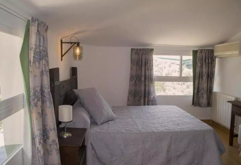 スタンダードトリプルルーム, Hostal Caseria San José De Hutar