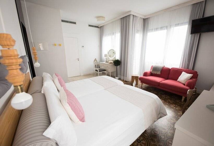 غرفة سوبيريور, Catalina