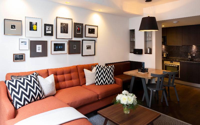 דירת חדר, Cheval Old Town Chambers