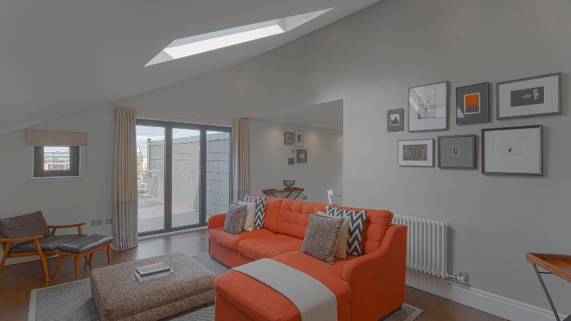 1 Bedroom Penthouse Apartment, Cheval Old Town Chambers