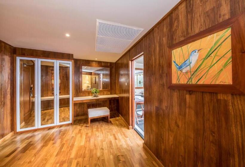 산 전망 스위트, Earl S Regent