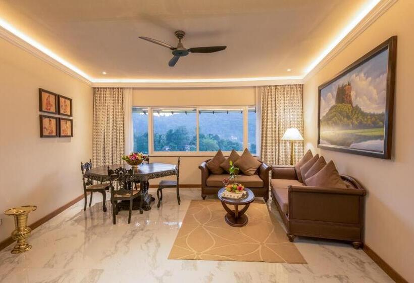 산 전망 스위트, Earl S Regent