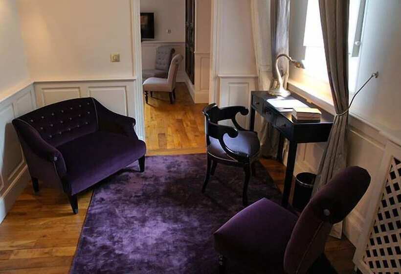 주니어 스위트, La Cour Berbisey