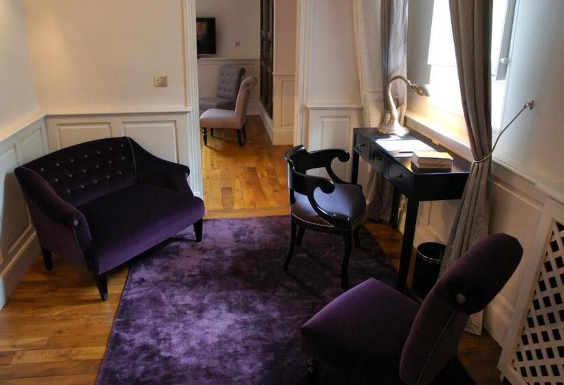 جناح جونيور, La Cour Berbisey