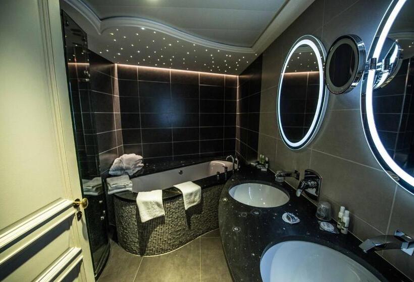 Люкс Престиж, La Cour Berbisey