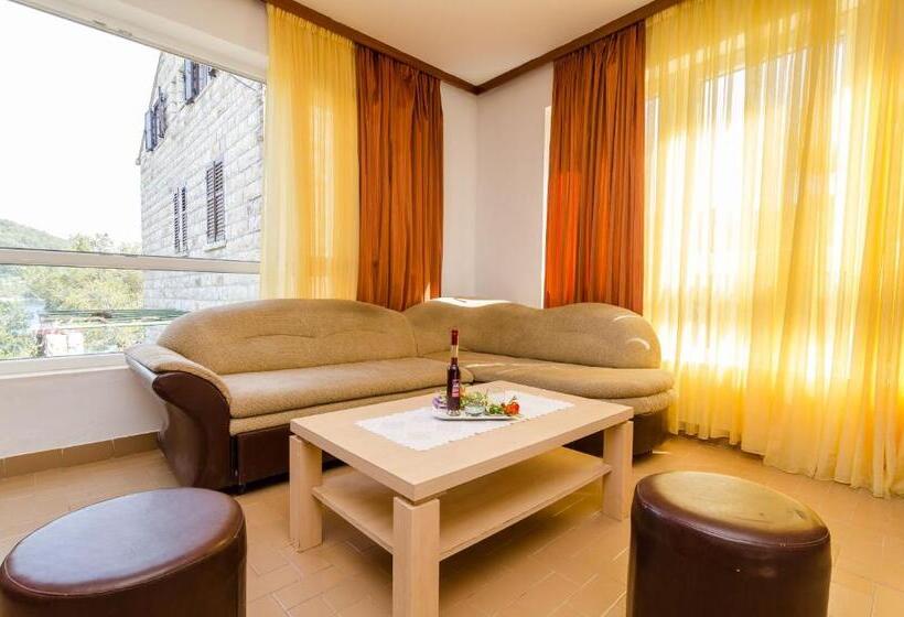 חדר סטנדרט נוף לים עם מרפסת, Rooms Karla