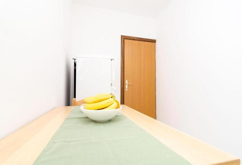Номер Стандарт с Балконом, Rooms Karla