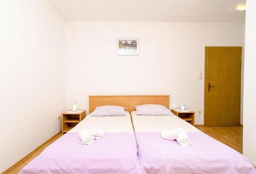 Номер Стандарт с Террасой, Rooms Karla