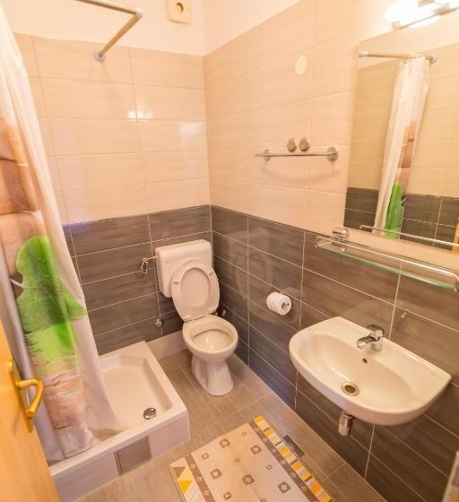 סטודיו סטנדרט עם מרפסת, Rooms Karla