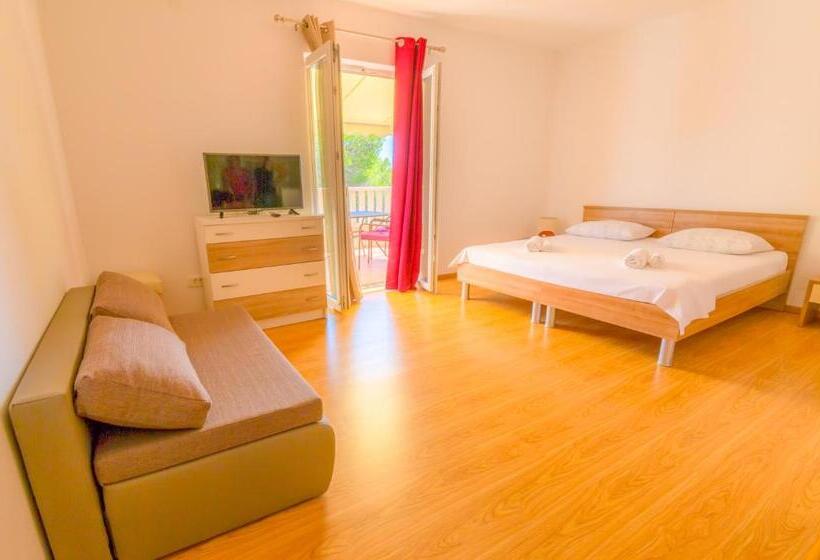 סטודיו סטנדרטי נוף לים, Rooms Karla