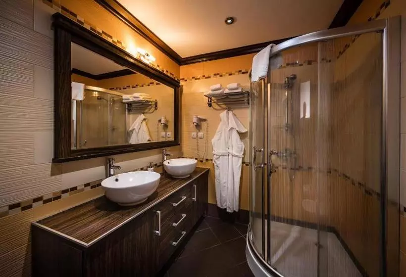 スイート, Spa Hotel Ismena