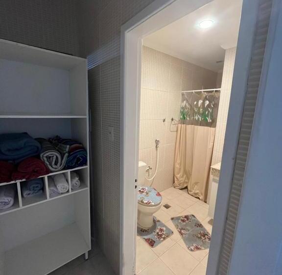 اتاق خانوادگی, Pousada Shalom