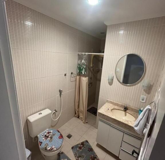 اتاق خانوادگی, Pousada Shalom