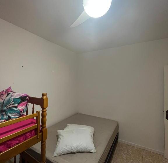 اتاق خانوادگی, Pousada Shalom