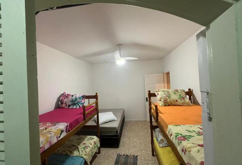 اتاق خانوادگی, Pousada Shalom