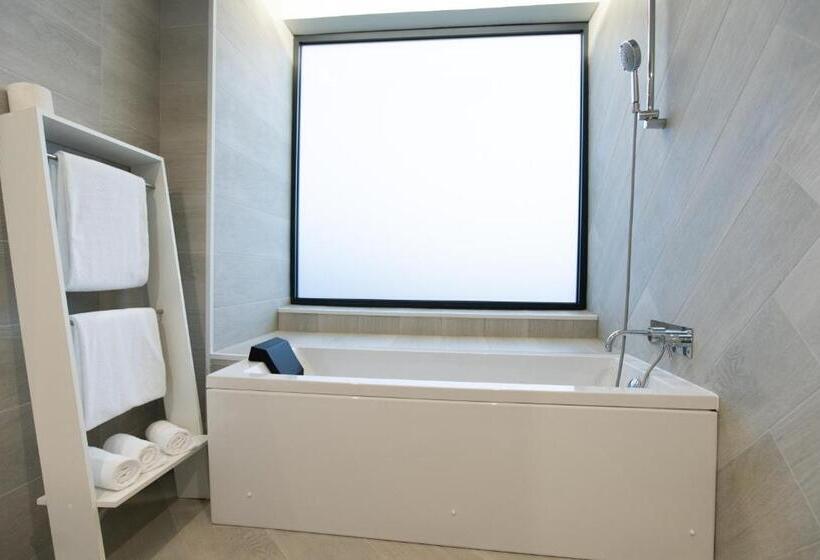 ガーデンビューの１ベッドルームビラ, Grapple