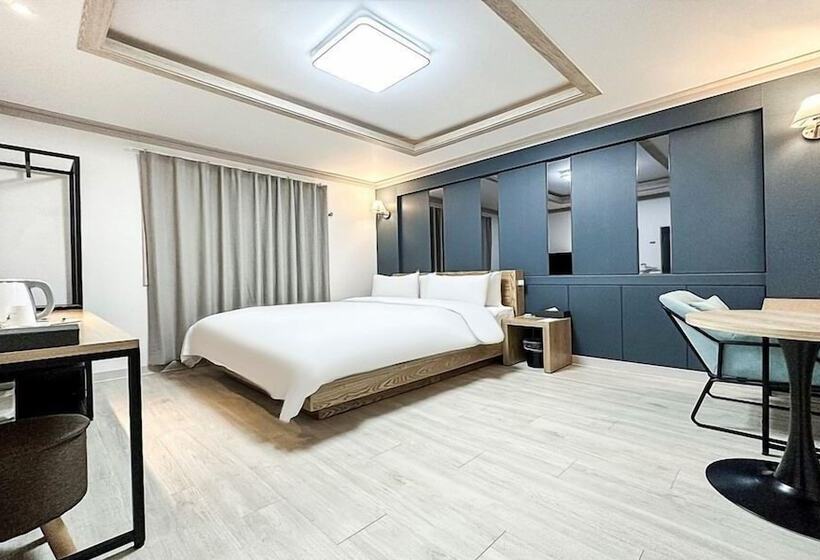 חדר סטנדרט, Gumi Time