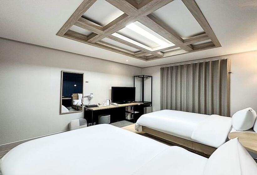 חדר סטנדרט, Gumi Time