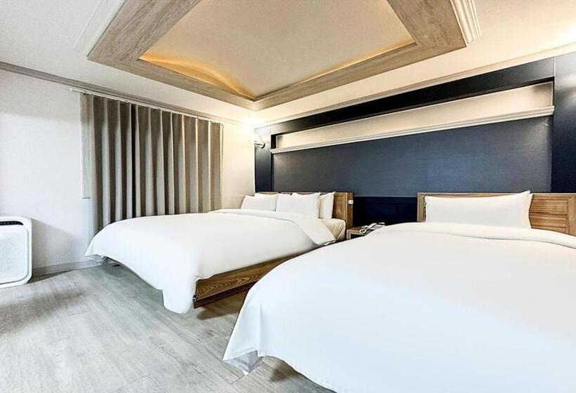 חדר משפחתי, Gumi Time