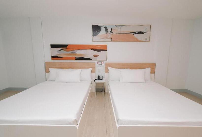 חדר משפחתי, Rosey