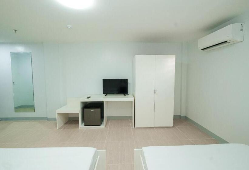 חדר משפחתי, Rosey