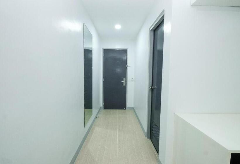 חדר דלוקס, Rosey