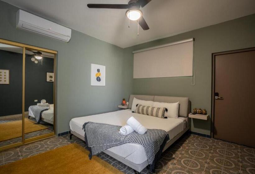 اتاق لوکس با تخت بزرگ, La Buena Vida Inn