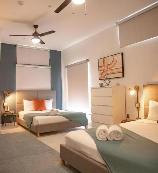 سوییت خانوادگی, La Buena Vida Inn