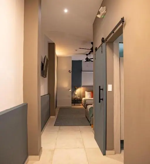 سوییت خانوادگی, La Buena Vida Inn