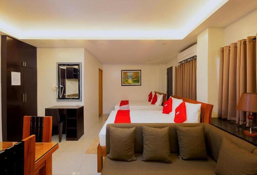 סוויטה משפחתית, Doña Aurora Condotel