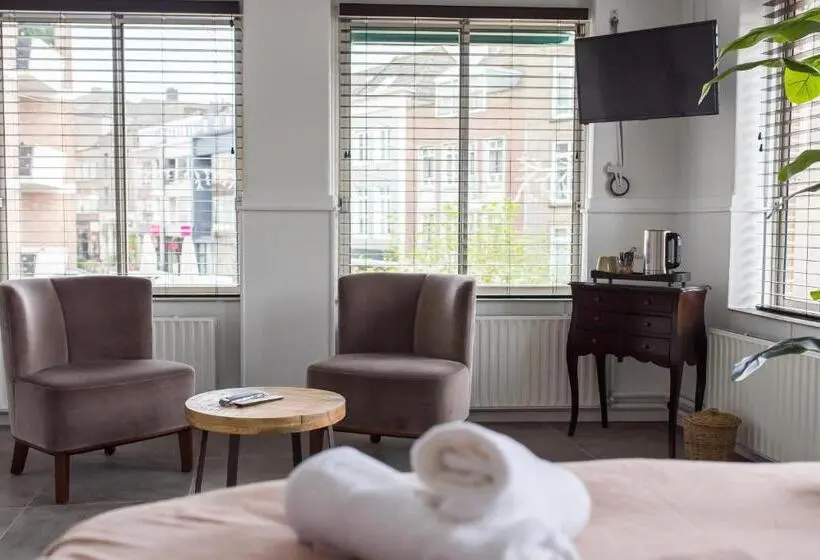 Standard room with outdoor bath, Koffie En Eethuis De Heerlijckheid