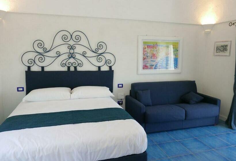 Семейный Номер Вид на Море, Lavinum