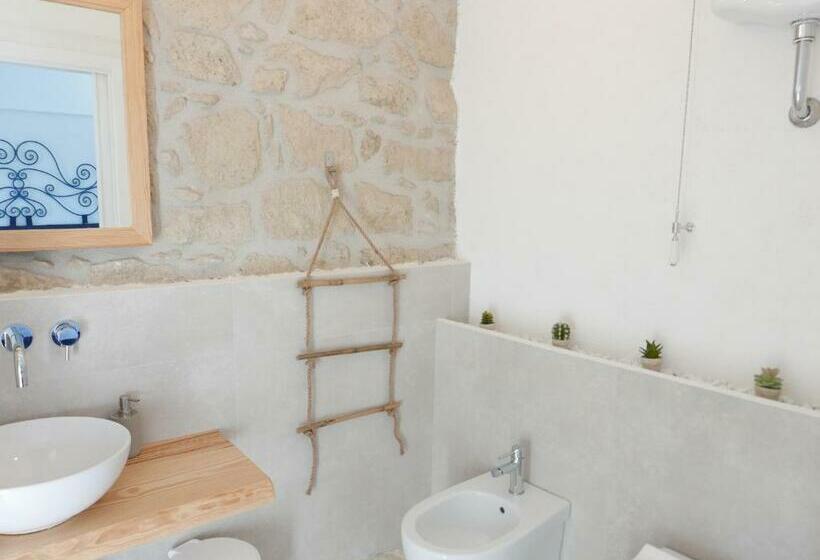 Семейный Номер Вид на Море, Lavinum