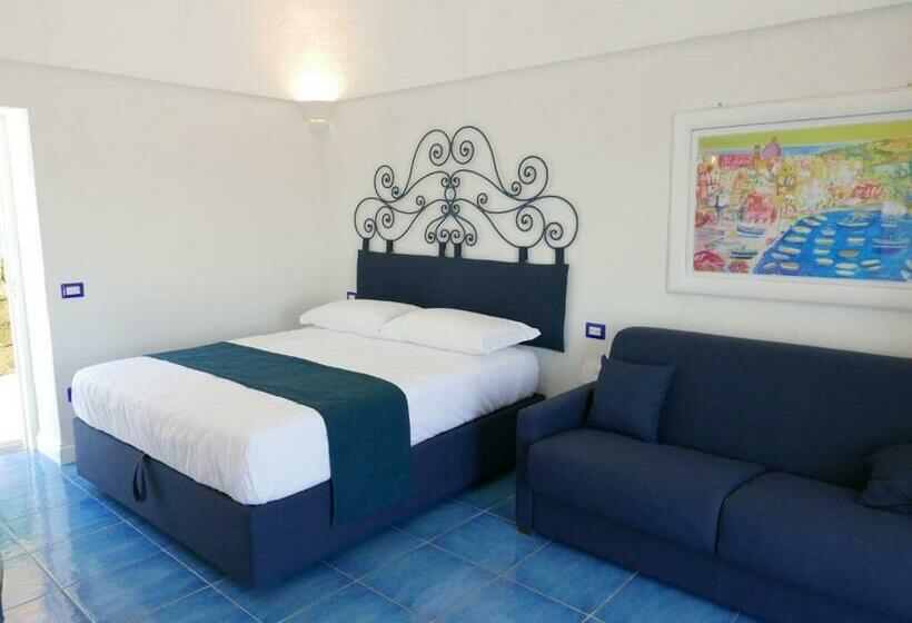 Семейный Номер Вид на Море, Lavinum