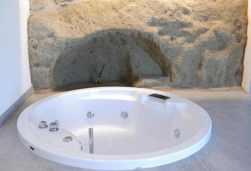 Номер Стандарт с Гидромассажем, Lavinum