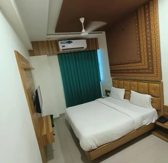 Deluxe Kamer, Asopalav