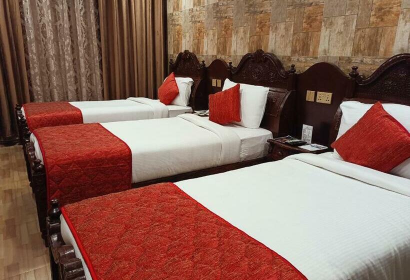 غرفة ديلوكس ثلاثية, Hyders Park  The Luxury