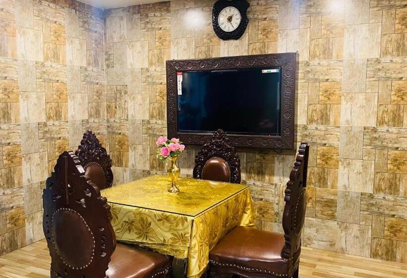 جناح عائلي, Hyders Park  The Luxury