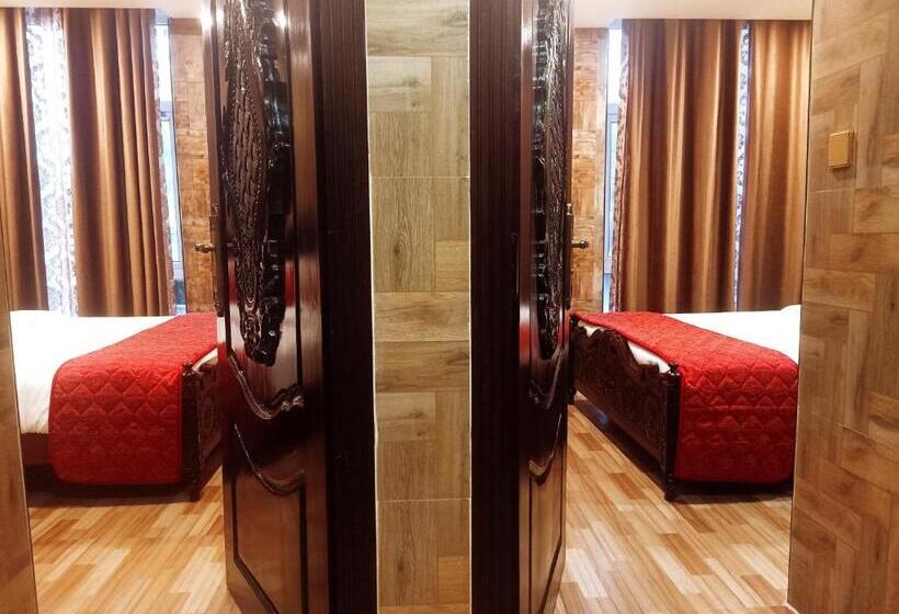 جناح عائلي, Hyders Park  The Luxury