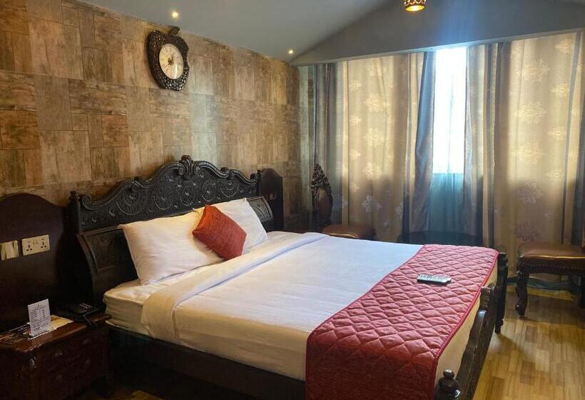 غرفة قياسية, Hyders Park  The Luxury