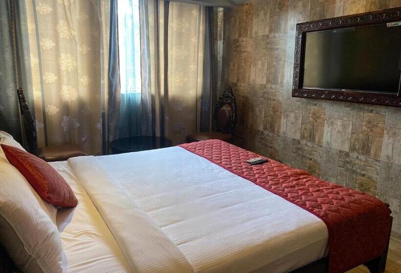 غرفة قياسية, Hyders Park  The Luxury