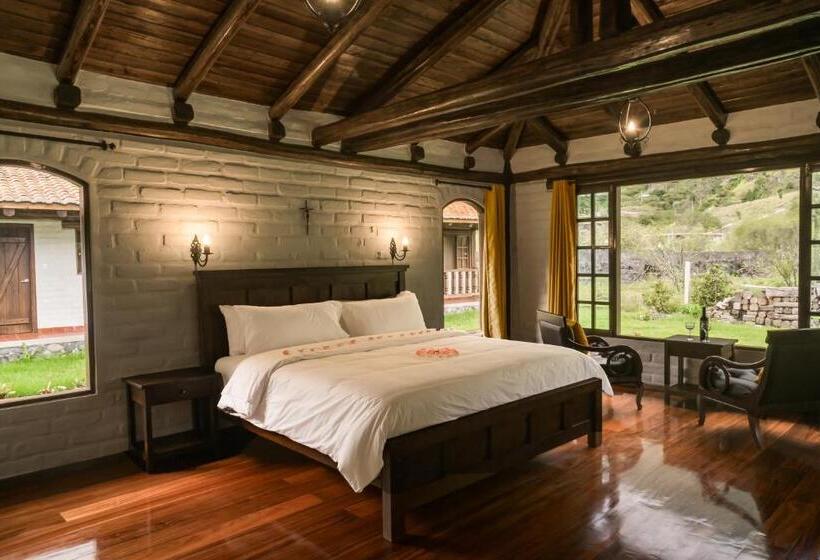 디럭스 스위트 킹 침대, En Casa De Luis