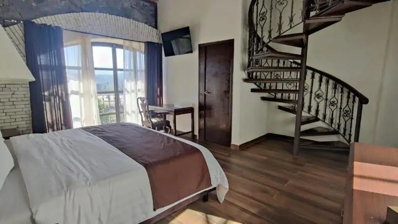 ファミリールーム, Santa Cecilia La Mora Huasca