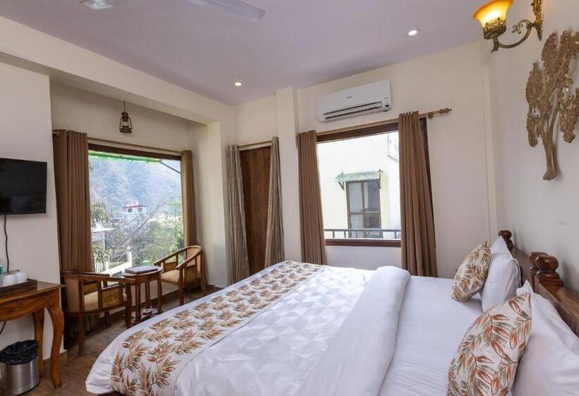 اتاق لوکس, Yogved Hospitality & Resort