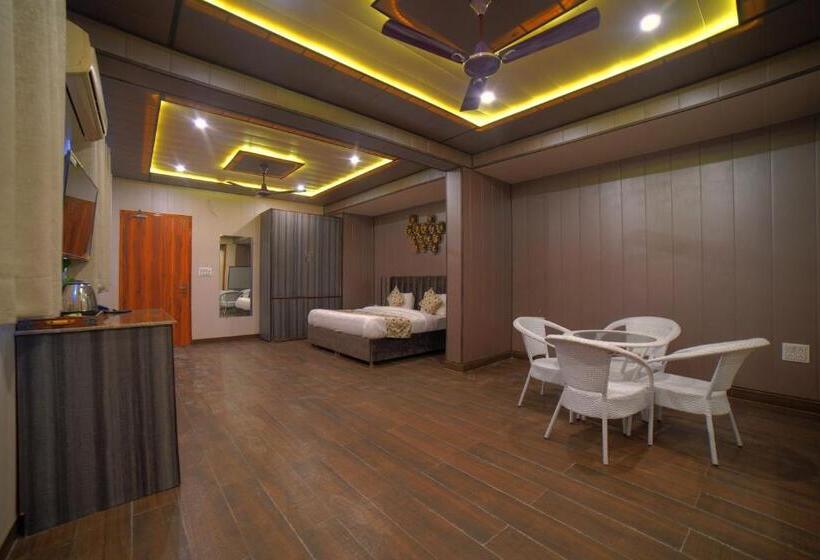 Люкс, Yogved Hospitality & Resort