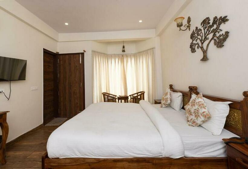 اتاق لوکس, Yogved Hospitality & Resort