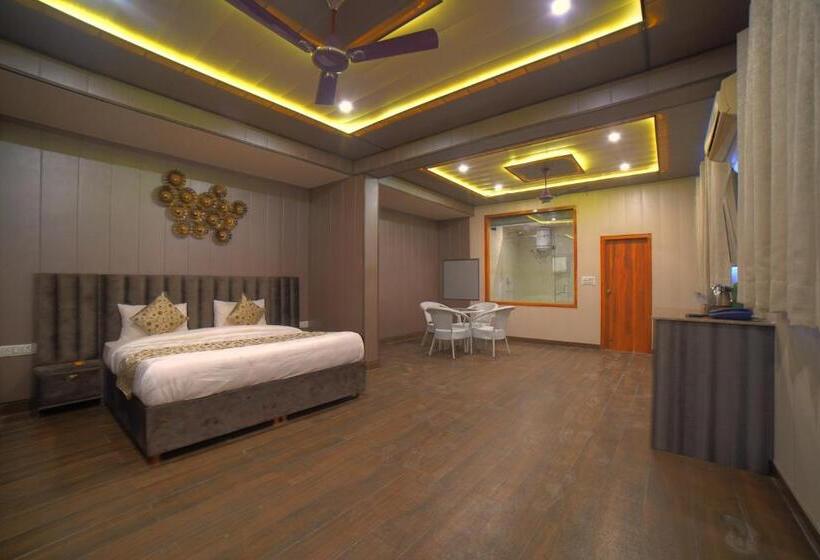 Люкс, Yogved Hospitality & Resort