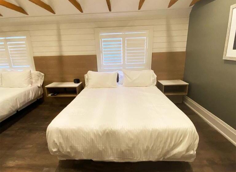 غرفة ديلوكس, Colonial Hotel & Suites